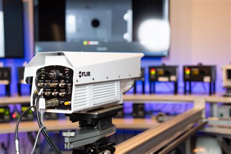 Die Neue Flir Rs6780 Mwir Kamera Für Reichweite Und Wissenschaft Topa