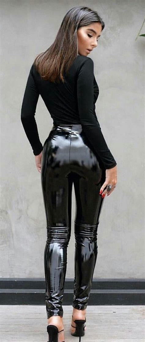 Pin By Emanuele Perotti On Leather Pants Chic Outfits Spring Shiny Leggings Shiny Clothes