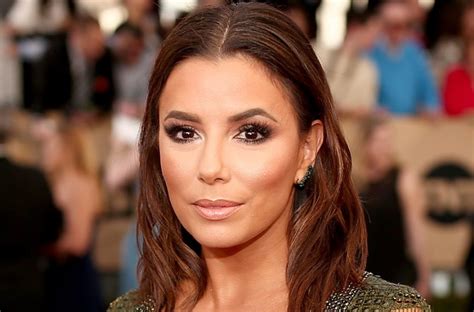 Fans Are Delighted Paparazzi Photographed Year Old Eva Longoria Without Makeup In A