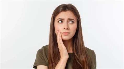 understanding tooth sensitivity causes and effective solutions