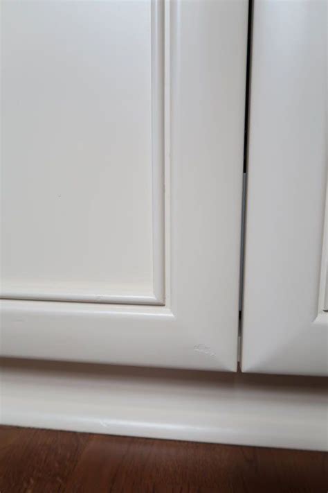 Once a cabinet becomes scratched, that scratch may be all you notice every time you open the cabinet door. Kitchen Cabinets Chipped or Baseboards Peeling? Here's ...