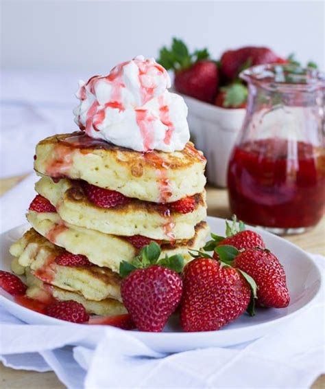 Mar 17, 2017 · hints for the perfect homemade strawberry cake! Strawberry Shortcake Pancakes | Recipe (With images) | Food