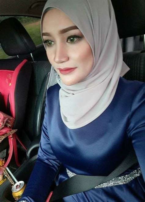 Awek Tudung Hisap Dalam Kereta Anthony Fraser