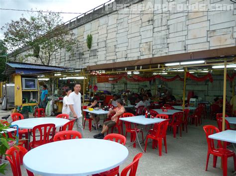 Old street is bak kut teh. Amazing Steamed Fish @ Ah Wang Bak Kut Teh, Old Klang Road