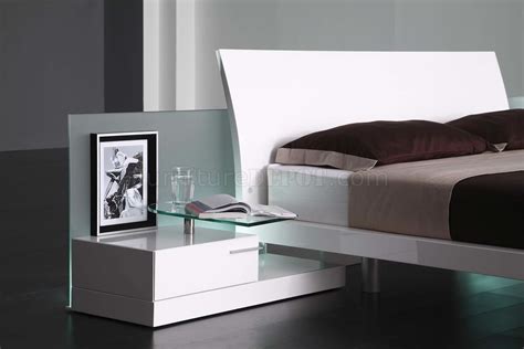 High Gloss Finish Modern Bedroom Set Aron White