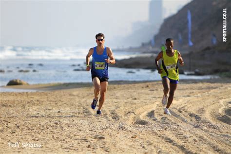 קרוסלה היא סדרה מסתובבת של תמונות, הסיבוב נפסק עם פוקוס מקלדת או עם מצביע העכבר על פני תמונות. אלבומים Archive - ספורטלי
