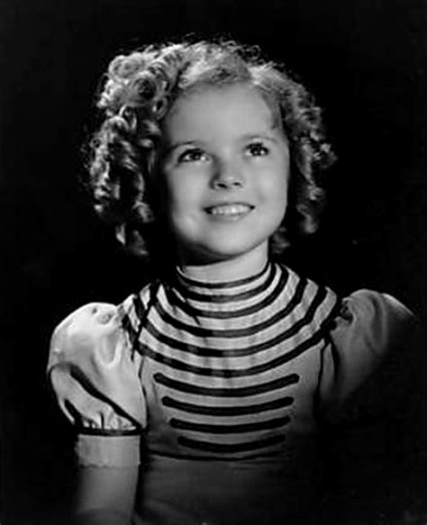 Shirley Temple Wee Willie Winkie 1937 That Movie Was One Of My Favorites Shirley Temple