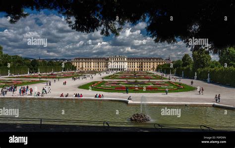 Schonbrunn Palace Vienna Austria Stock Photo Alamy