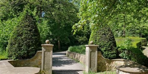 Sobald es dunkel ist fangen an sich die ersten einzufinden. Bürgerpark - Typisch Osnabrück