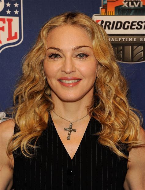Madonna Madonna Hair Golden Blonde Hair Color Sleek Haircuts