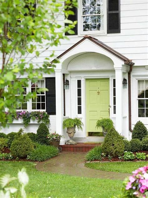 Make A Plain White House Really Cool With A Green Door Green Front