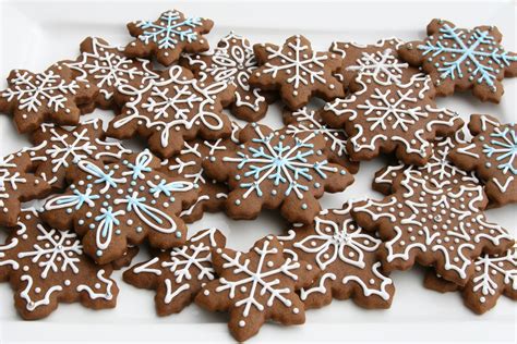 22 unique christmas cookies from around europe. Gingerbread Cookies {Recipe} - Glorious Treats