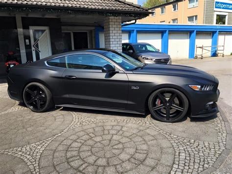 Ez 09/2020, 2.690 km, 331 kw (450 ps) jahreswagen, sportwagen / coupé, unfallfrei, benzin, automatik, hu 09/2023, 2/3 türen. ML Concept Mattschwarz-Folierung Ford Mustang GT mbdesign ...