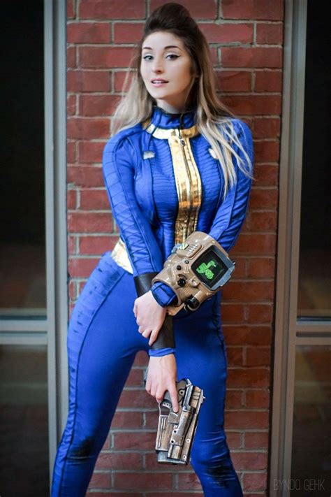 pin on cosplay game sexy