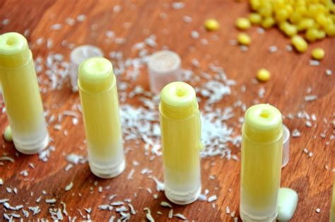 Measure the coconut oil, sweet almond oil, and beeswax and pour them into a double boiler. Top 5 DIY Homemade Lip Balms That Work Wonders On Dry ...