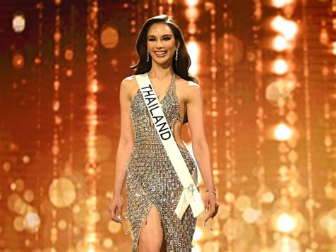 miss thailand wore a dress made out of soda tabs at the miss universe pageant