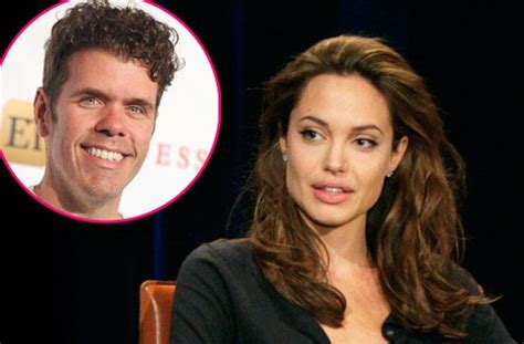 Perez hilton‏подлинная учетная запись @perezhilton 9 ч9 часов назад. Angelina Jolie Apologizes To Perez Hilton Over Lawsuit Threats