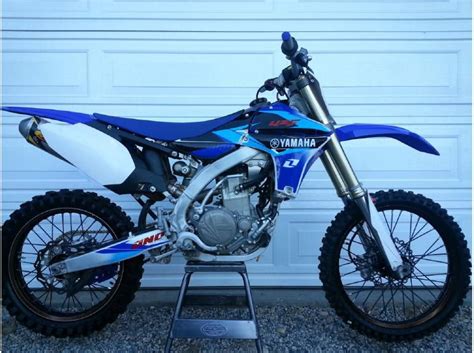 In this version sold from year 2011 , the dry weight as for stopping power, the yamaha yz450f braking system includes single disc size 250 mm (9.8 inches) at the front and single disc size 245 mm (9.6 inches) at the back. 2011 Yamaha Yz450f Dirt Bike for sale on 2040-motos