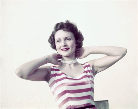 33 Photos Of A Babe Betty White Before She Was A Star