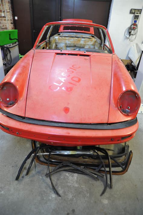 Porsche 911s Renowacja 068 Classic Car Restoration Center