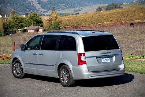 2013 Chrysler Town And Country Review Trims Specs Price New Interior