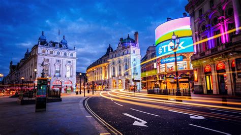 London England City Street Building Lights Evening Wallpaper