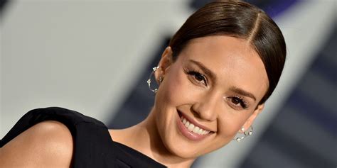 Jessica alba / top pics. Jessica Alba Posts No-Makeup Selfie On Instagram With ...