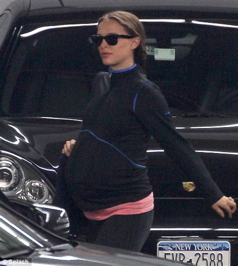 Natalie Portman Dresses For Comfort In Casual Gym Gear Daily Mail Online