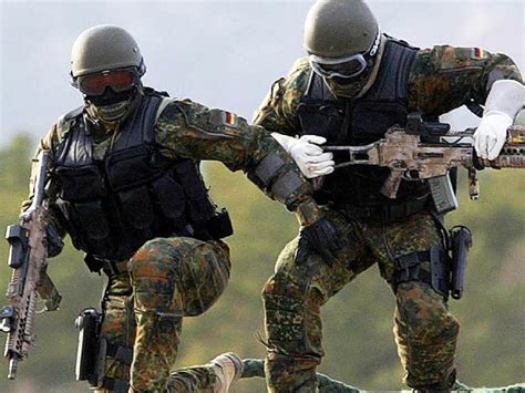 Der soldat räumte zum prozessauftakt im januar ein, ein waffenlager angelegt zu haben. Bundeswehr testet Spezialkräfte im Nationalpark ...