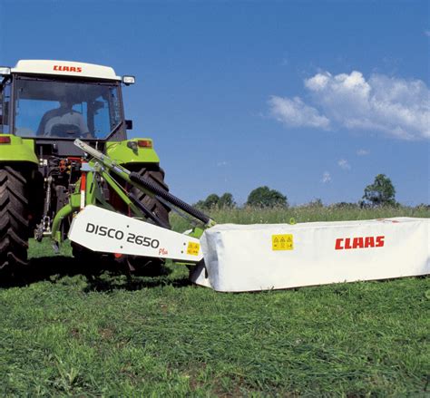 Hij wil de roller disco sluiten, maar dat laten marthe, klaasje en hanne niet zomaar gebeuren. Claas Equipment