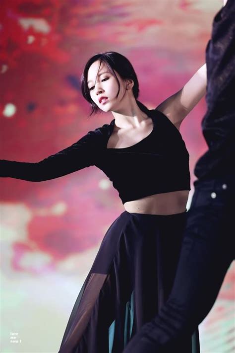 8 photos of twice mina s dark and sexy outfit
