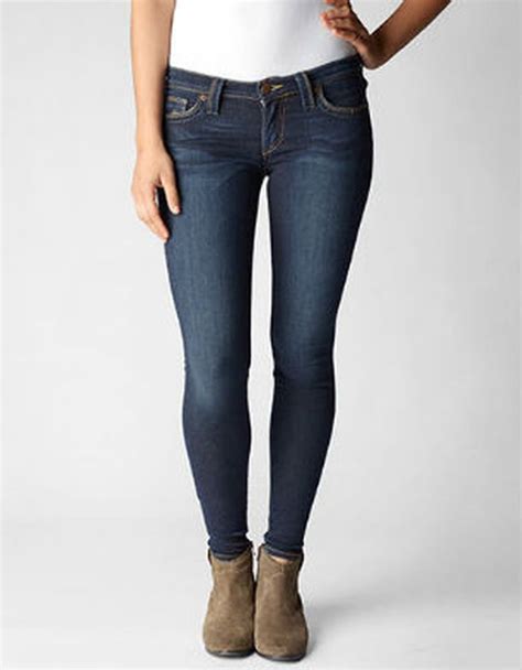 The Best Jeans For Your Body Type Fit Jeans Women Best Jeans For