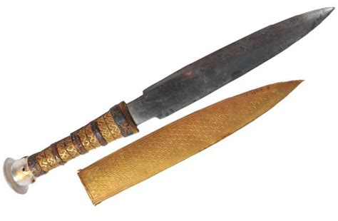 This Iron Dagger From Tutankamouns Tomb Is Extraordinary Iron