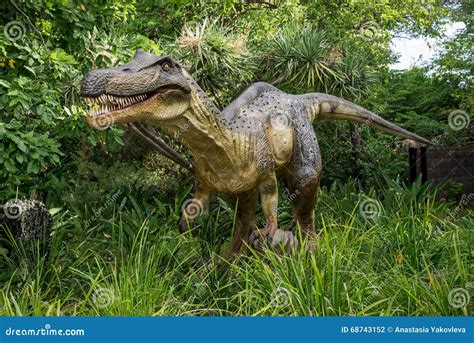 Baryonyx Standing In Tall Grass Display Model In Perth Zoo Editorial
