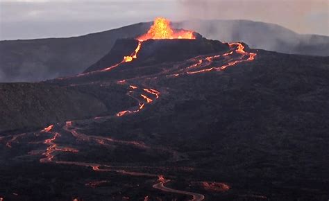 Fagradalsfjall Volcano Reykjanes Peninsula Iceland Eruption Continues With Regular Pulses Of