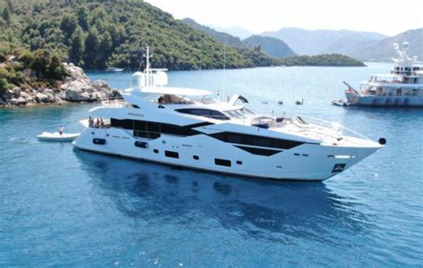 Freedom Yacht 35m Sunseeker Superyacht Times