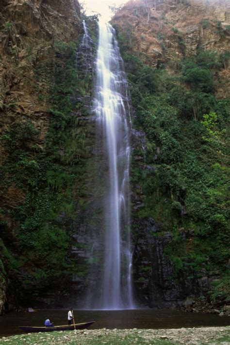 Top 5 Awe-Inspiring Ghanaian Waterfalls to Tour in November ...