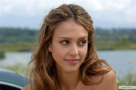 Jessica Alba photo gallery - high quality pics of Jessica Alba | ThePlace