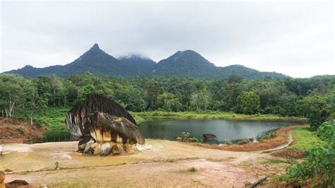 Gunung Poteng Singkawang Siti Mustiani