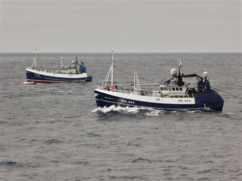 Pair Trawling North Sea 2 Pair Trawlers Shalimar Falcon Flickr