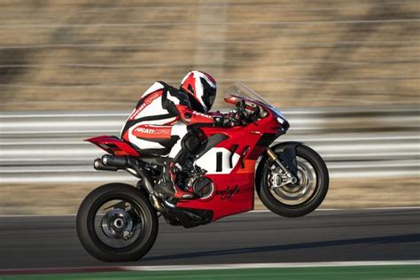 Top 300 Ducati Fastest Motorcycle
