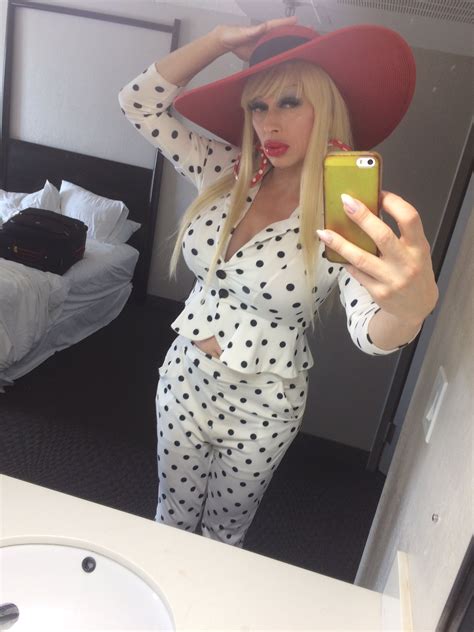 Tw Pornstars Pic Tara Emory Twitter I Think My Style Today Is Pure Troop Beverly Hills
