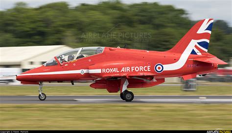 Xx204 Royal Air Force Red Arrows British Aerospace Hawk T1 1a At