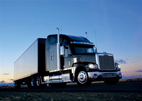 Freightliner Semi Tractor Transport Truck Wallpapers Hd Desktop