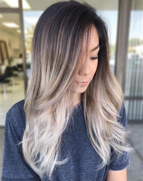 Balayage is the hot new way to color hair. 20 Natural-Looking Brunette Balayage Styles