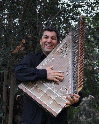 Halil karaduman adlı şaire ait tüm şiirlere, hayatı hakkındaki bilgilere, şair hakkındaki yorumların yer aldığı forum sayfasına buradan ulaşabilirsiniz. Hommage à Halil Karaduman à Alger. Par Mouats Hafid. - Le ...