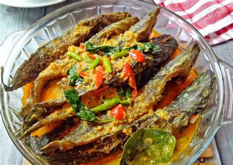Resep mangut ikan lele, pedas enak dan gurih. Resep Mangut Lele, Bikin Betah Makan di Rumah! - devil-may ...