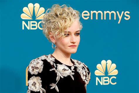 Emmys 2022 Julia Garner In Gucci Tom Lorenzo