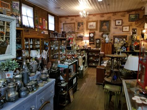 Reclaimed Treasures on Main | Iowa Antique Network