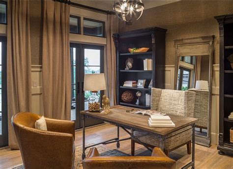 If you love nothing more than twinkle lights, loads of plaid decor and glitter galore, christmas is the time to. Stylish Family Home with Transitional Interiors This ...